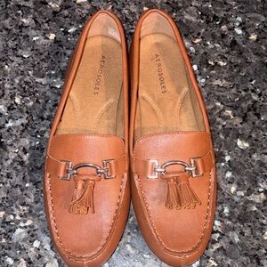 AEROSOLES Cognac Leather Tassel Loafers with Metal Bit